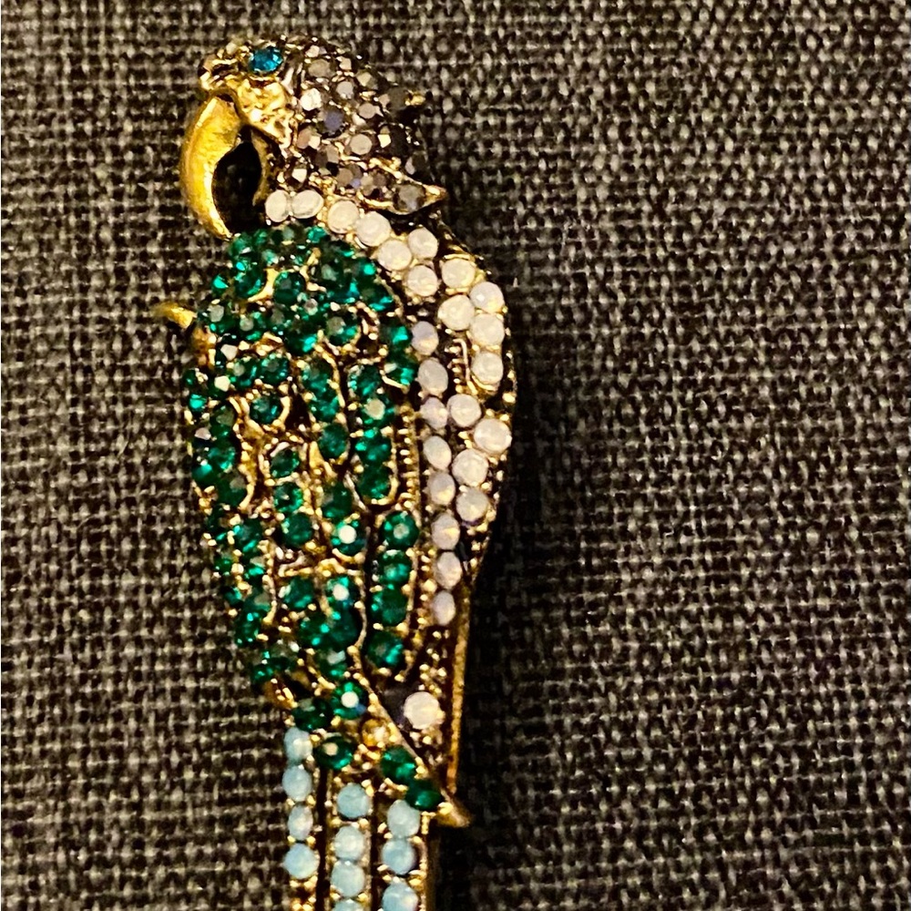 Parrot Green and Gold Brooch with Emerald Stones